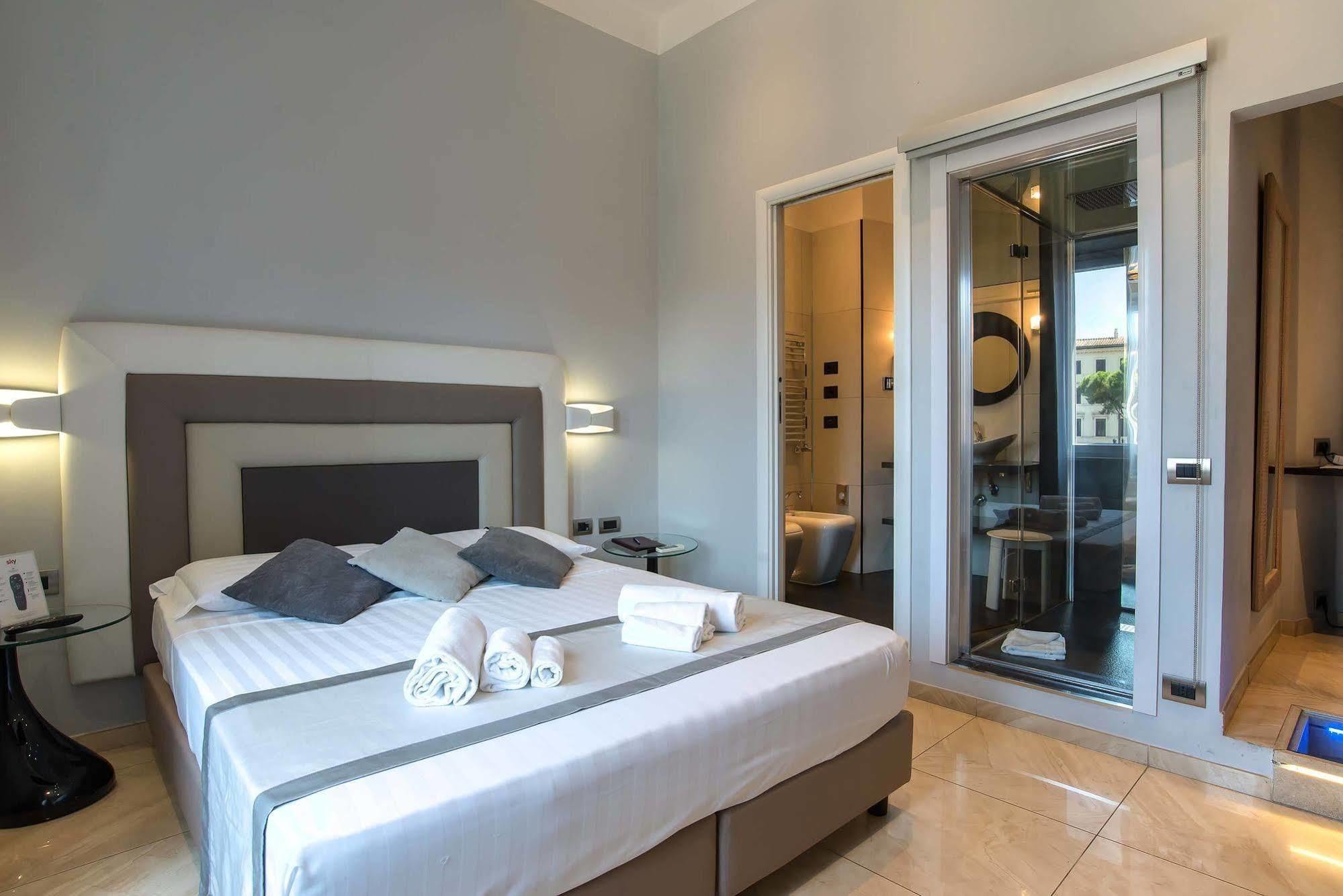 Pantheon Caesar Relais Hotel Rome Exterior photo
