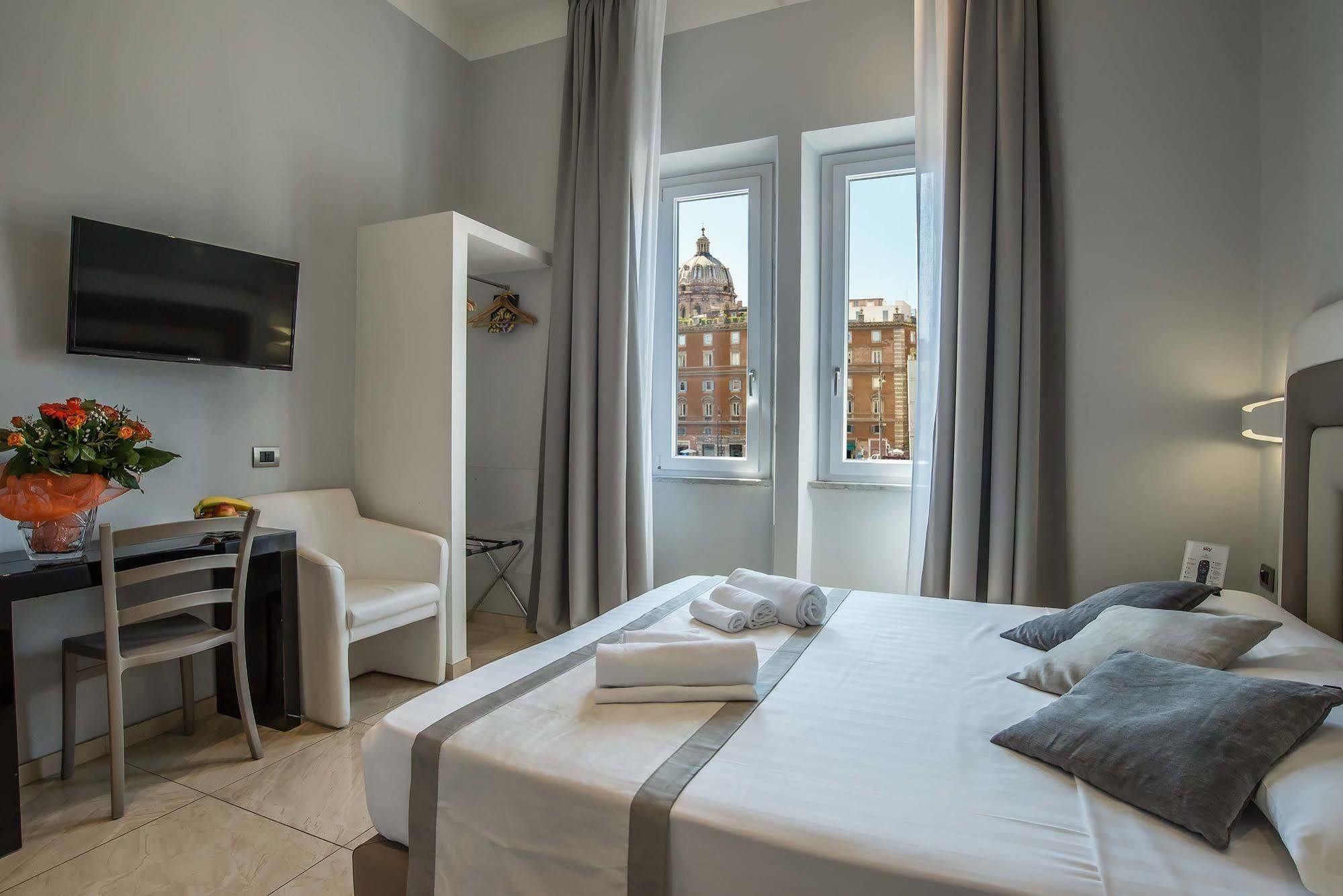 Pantheon Caesar Relais Hotel Rome Exterior photo